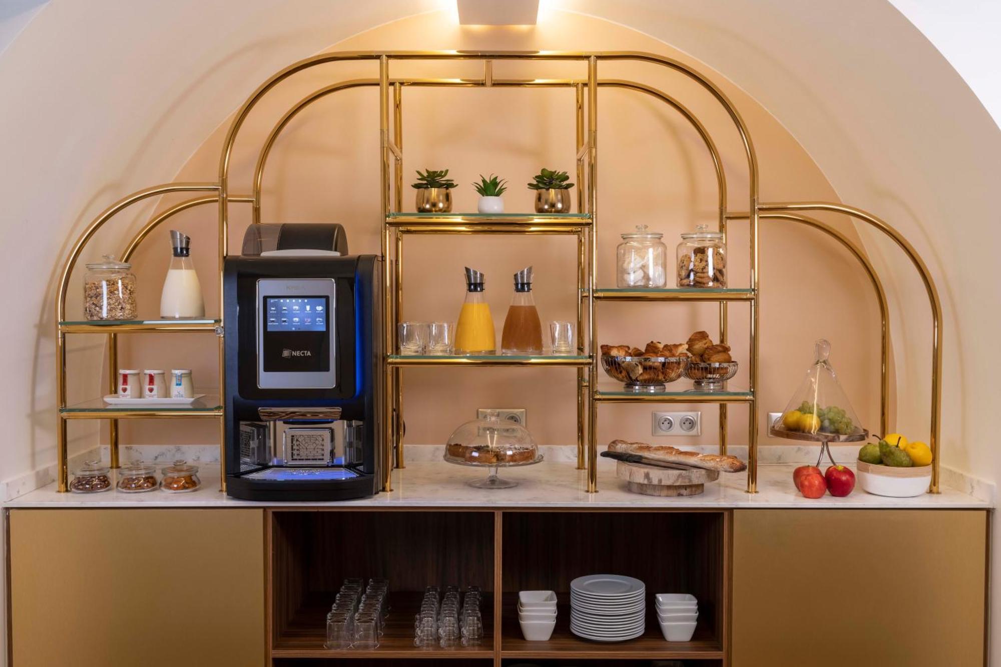 Sleeping Belle - Gare De Lyon Bastille Paris