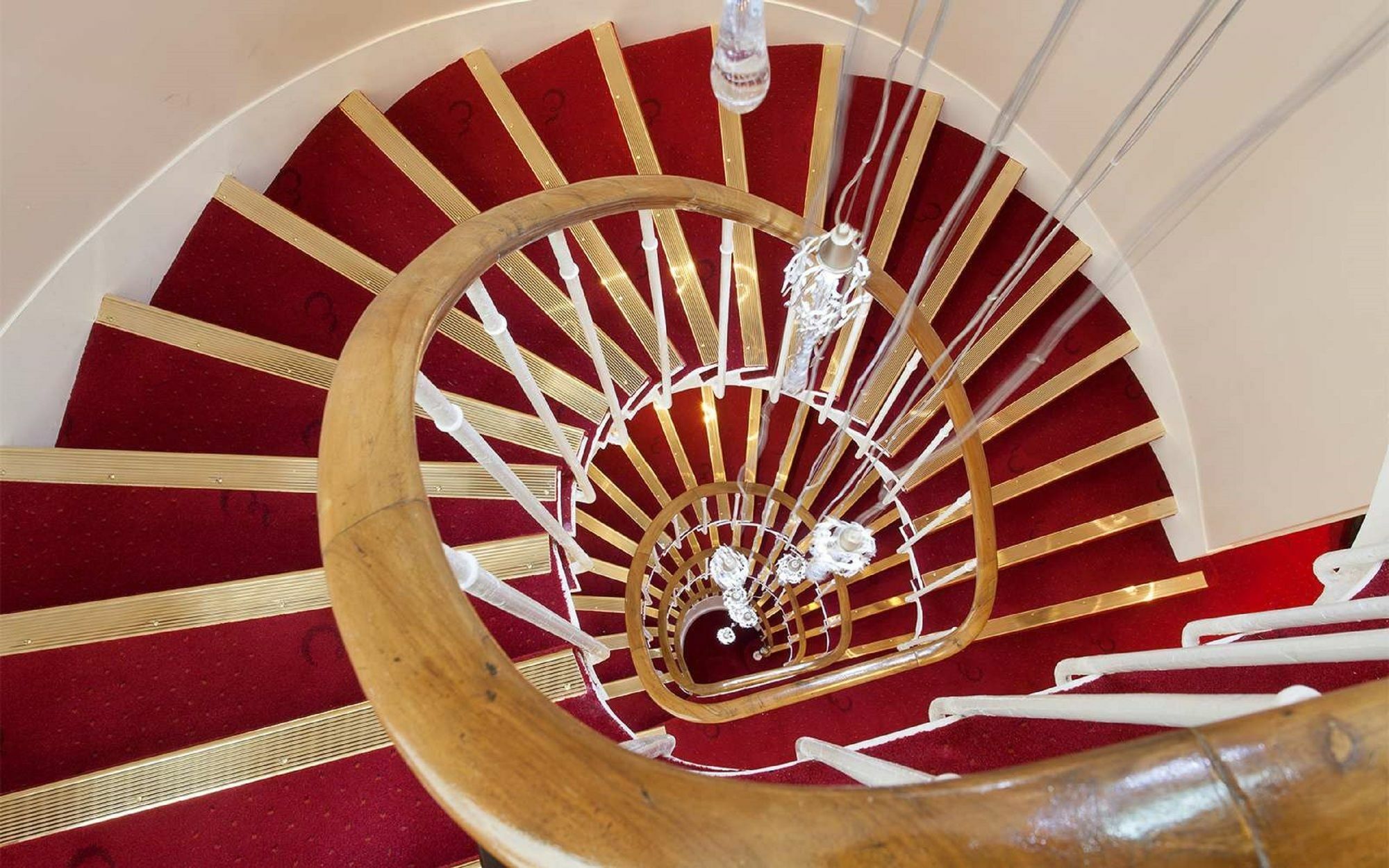 Sleeping Belle - Gare De Lyon Bastille